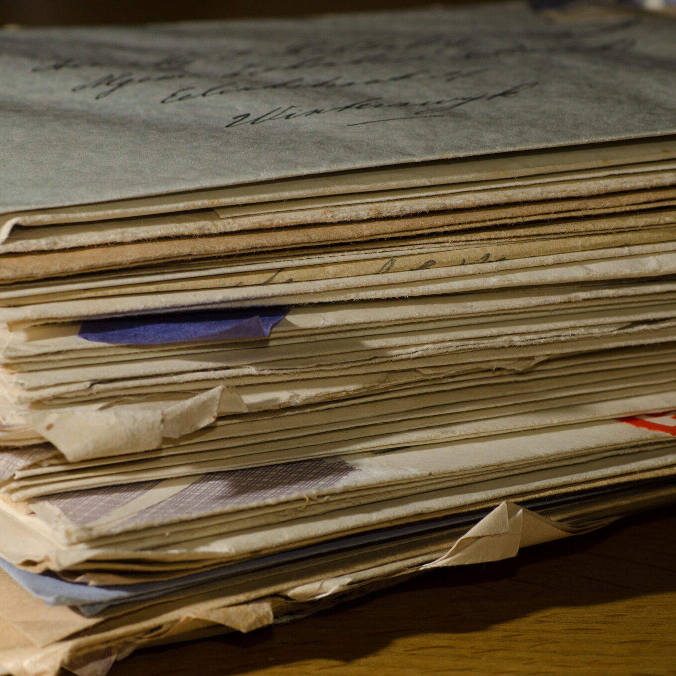 stack-letters-letter-handwriting-family-letters-07d462662f394ac1b468371a29b42018 A stack of handwritten letters
